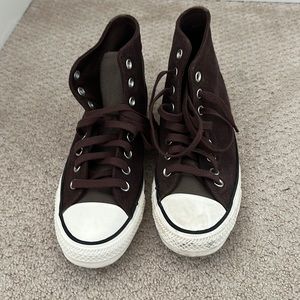 Womens converse size 8.5